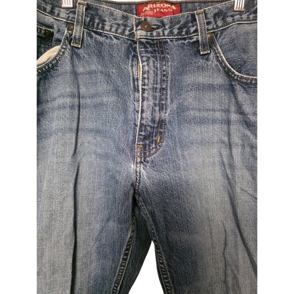 Men's Size 36x32 Medium Wash Straight Leg Jeans Relaxed  Basics Casual School - Picture 2 of 6